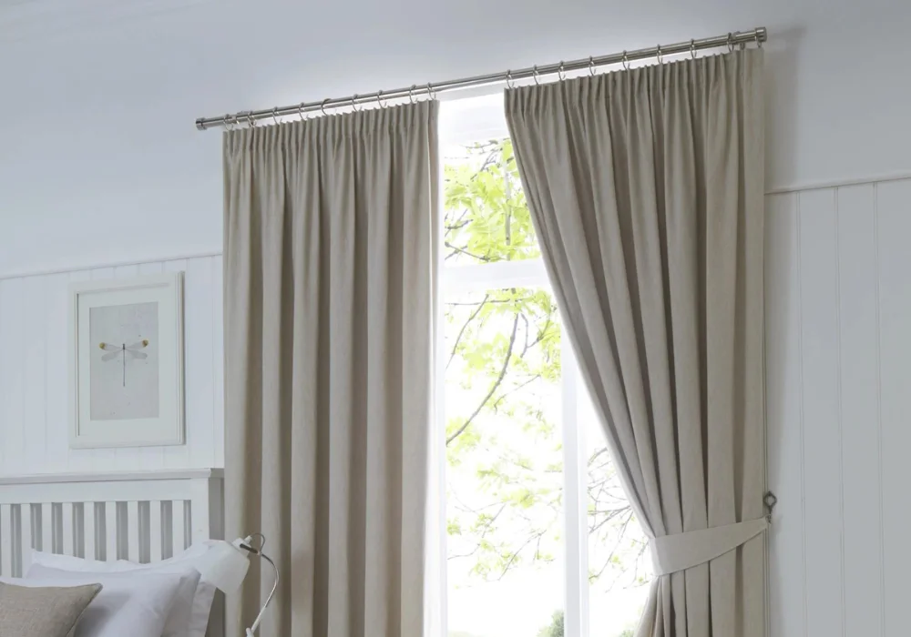 Insulated blackout curtains in Ras Al Khaimah