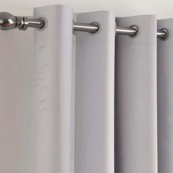 Bristol Single Blackout Curtain - Image 2